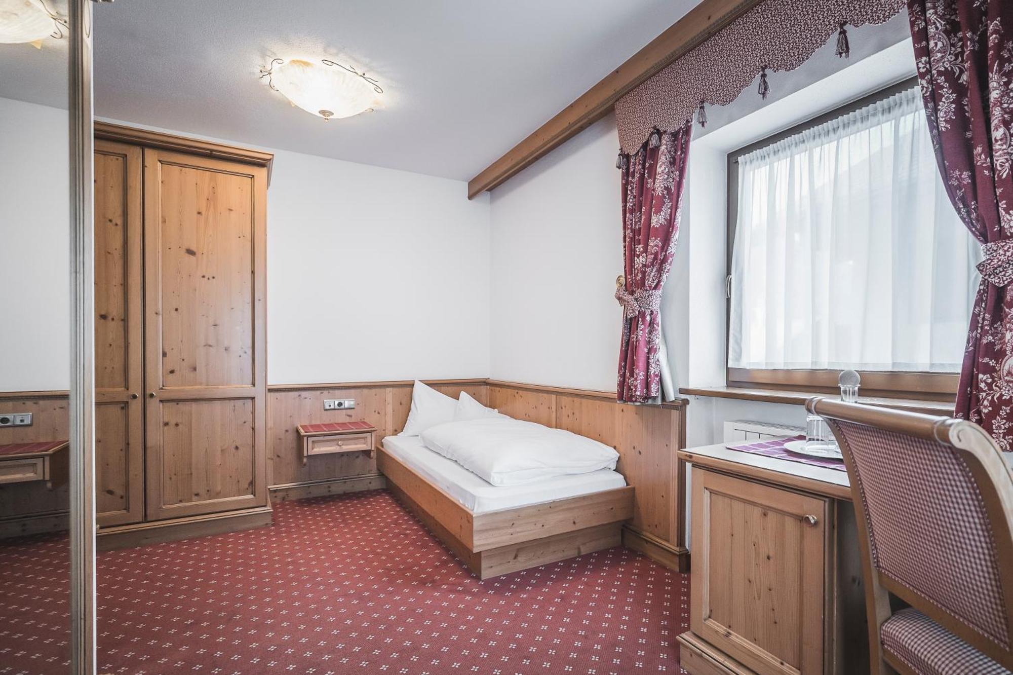 Hotel Alpenblick Sexten Luaran gambar